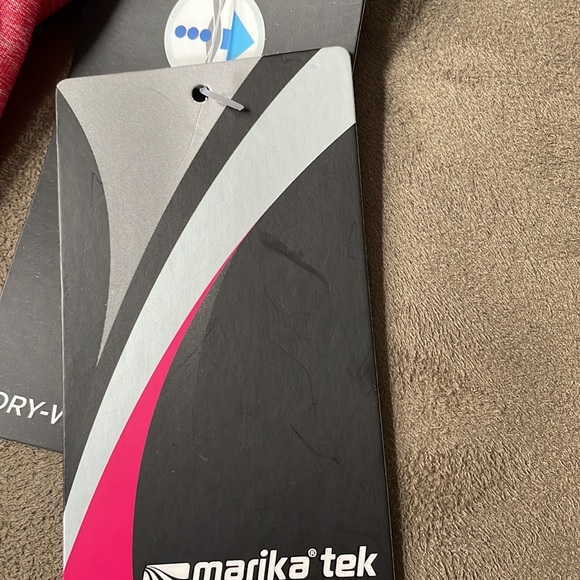 Marika Tek singlet with attached sports bra - Picture 3 of 10